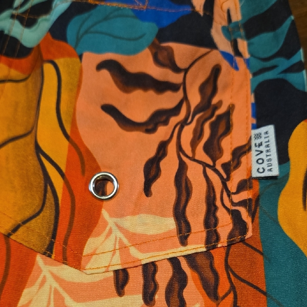 Cove Multicolor Leaf Pattern Shorts - Picture 3 of 12